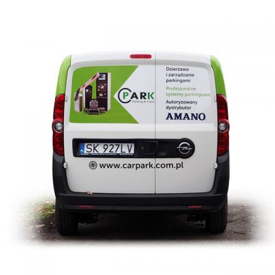 Projekt oraz oklejenie samochodu firmowego CarPark - widok z tyłu